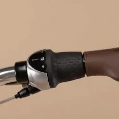 VELO DE VILLE ELOPS 540 CADRE BAS ROUGE BRIQUE -Pedale Ravie Soldes Magasin velo de ville elops 540 cadre bas rouge brique 6 600x600 1