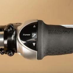 VELO DE VILLE ELOPS 900 CADRE BAS ALUMINIUM NOIR -Pedale Ravie Soldes Magasin velo de ville elops 900 cadre bas aluminium noir 8 600x600 1