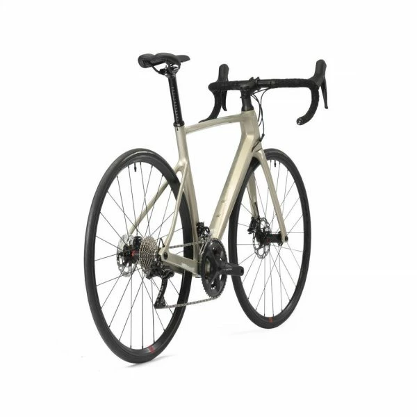 VÉLO ROUTE FEMME EDR CARBONE DISC SHIMANO 105 BEIGE 4 VÉLO ROUTE FEMME EDR CARBONE DISC SHIMANO 105 BEIGE – Image 4